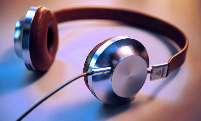 Image was here of a pair of headphones laying down.